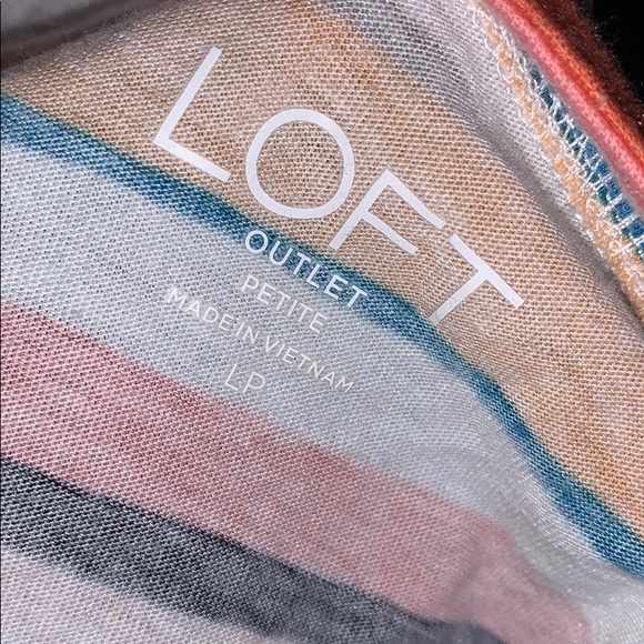 LOFT Women’s Top - Picture 3 of 4